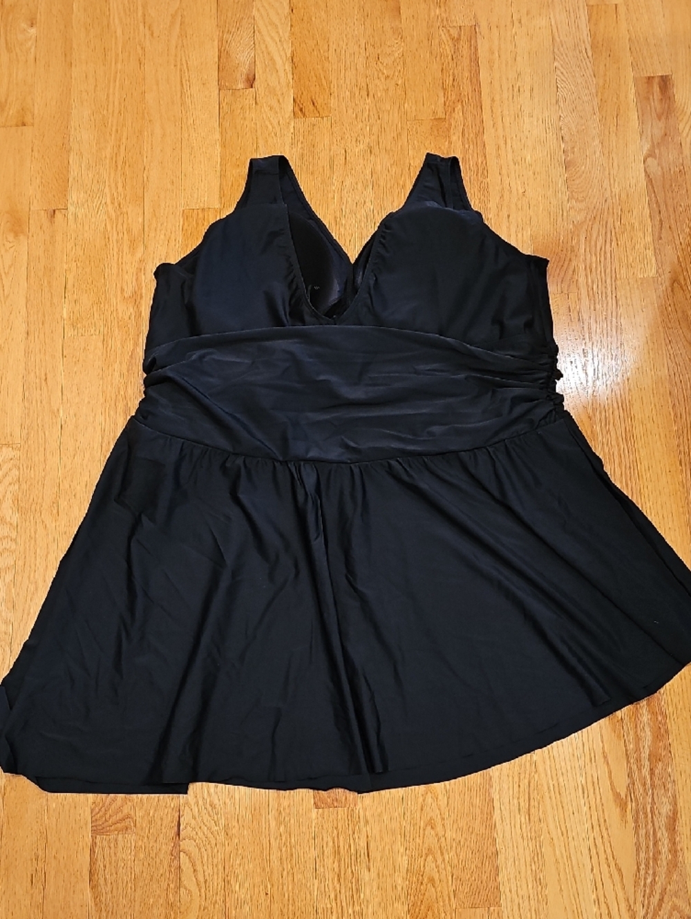Torrid Black V-Neck Swimsuit SIZE 6X with an overlay skirt - Picture 5 of 8